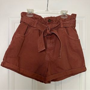Abercrombie & Fitch Paperbag Shorts High Waisted Tie Belt in Rust (size: small)